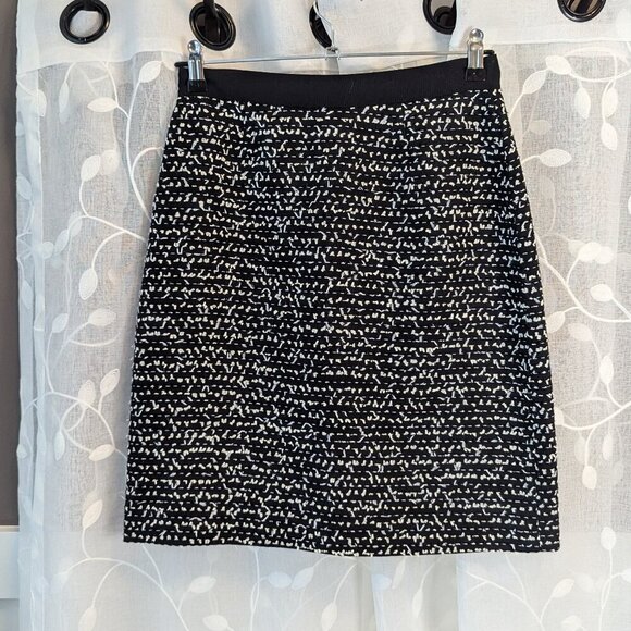 kate spade Dresses & Skirts - Kate Spade Black/White Tweed Fully Lines Mini Skirt, Size 2
